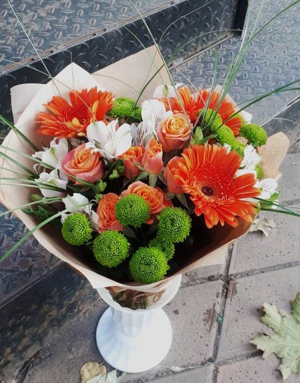 Букет цветов из: Герберы, Хризантемы, Альстромерии и Розы в Чернятино