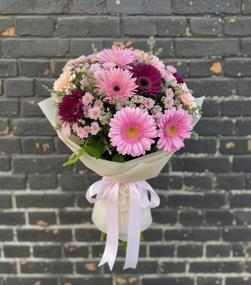 Букет цветов из: Герберы и Хризантемы в Чернятино
