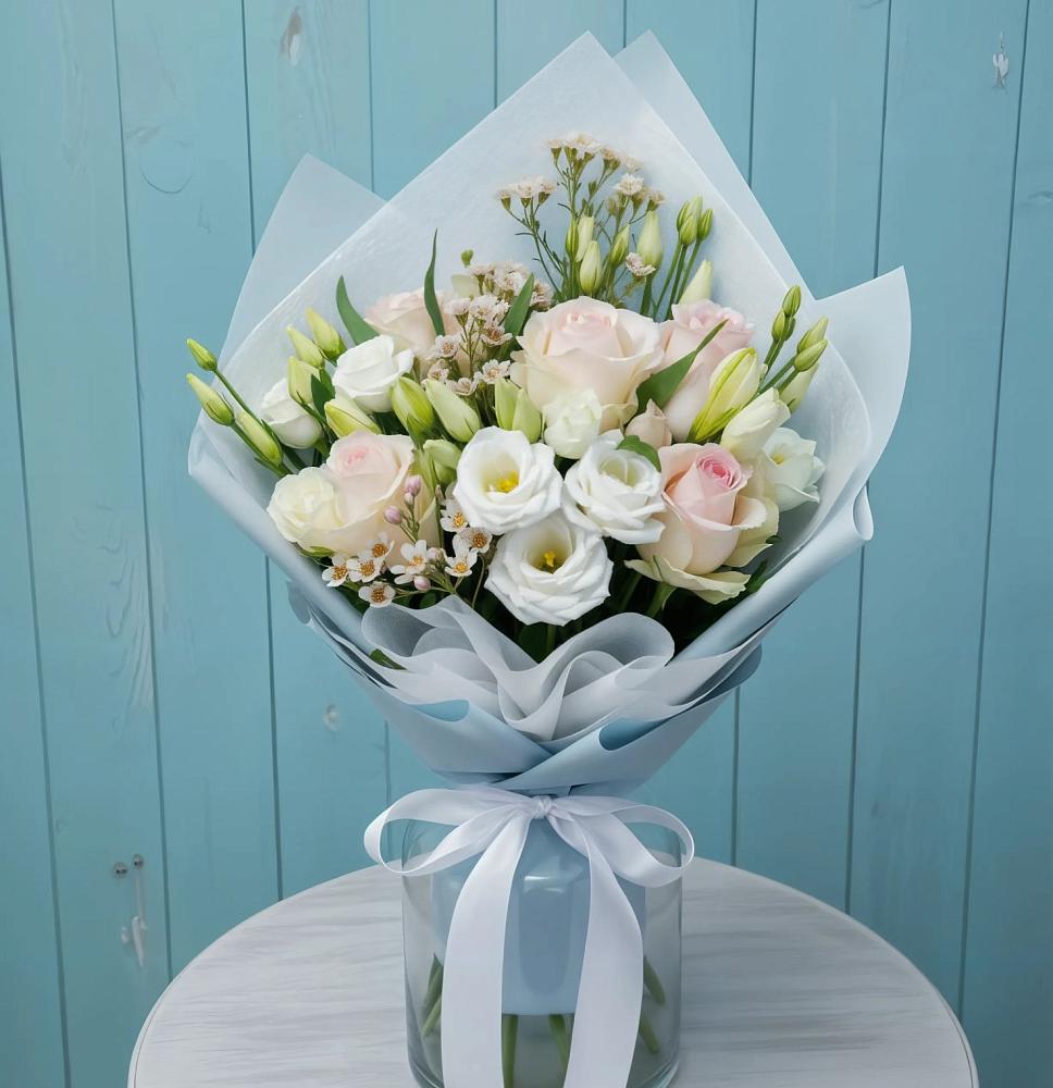 Букет цветов из: Розы и Лизиантусы в Чернятино