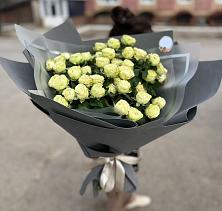 Букет Белые кустовые розы Солинеро в Чернятино
