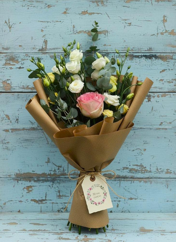 Букет цветов из: Розы и Лизиантусы в Чернятино