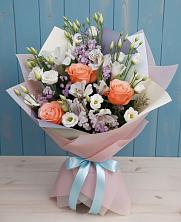 Букет цветов из:  Лизиантусы, Розы, Альстромерии и Гипсофила в Чернятино