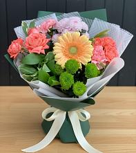 Букет цветов из:  Гвоздики, Розы, Герберы и Хризантемы в Чернятино