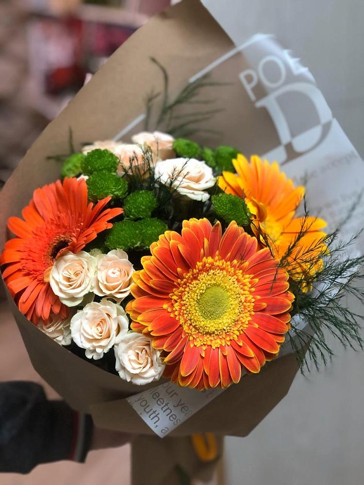 Букет цветов из: Герберы, Хризантемы и Розы в Чернятино