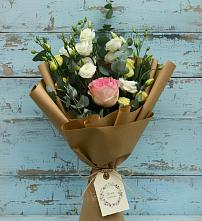 Букет цветов из:  Розы и Лизиантусы в Чернятино