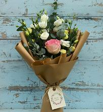 Букет цветов из:  Розы и Лизиантусы в Чернятино