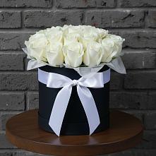 Цветочная композиция из Розы в шляпной коробке в Чернятино