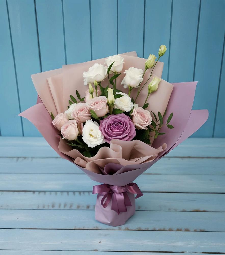 Букет цветов из: Розы и Лизиантусы в Чернятино